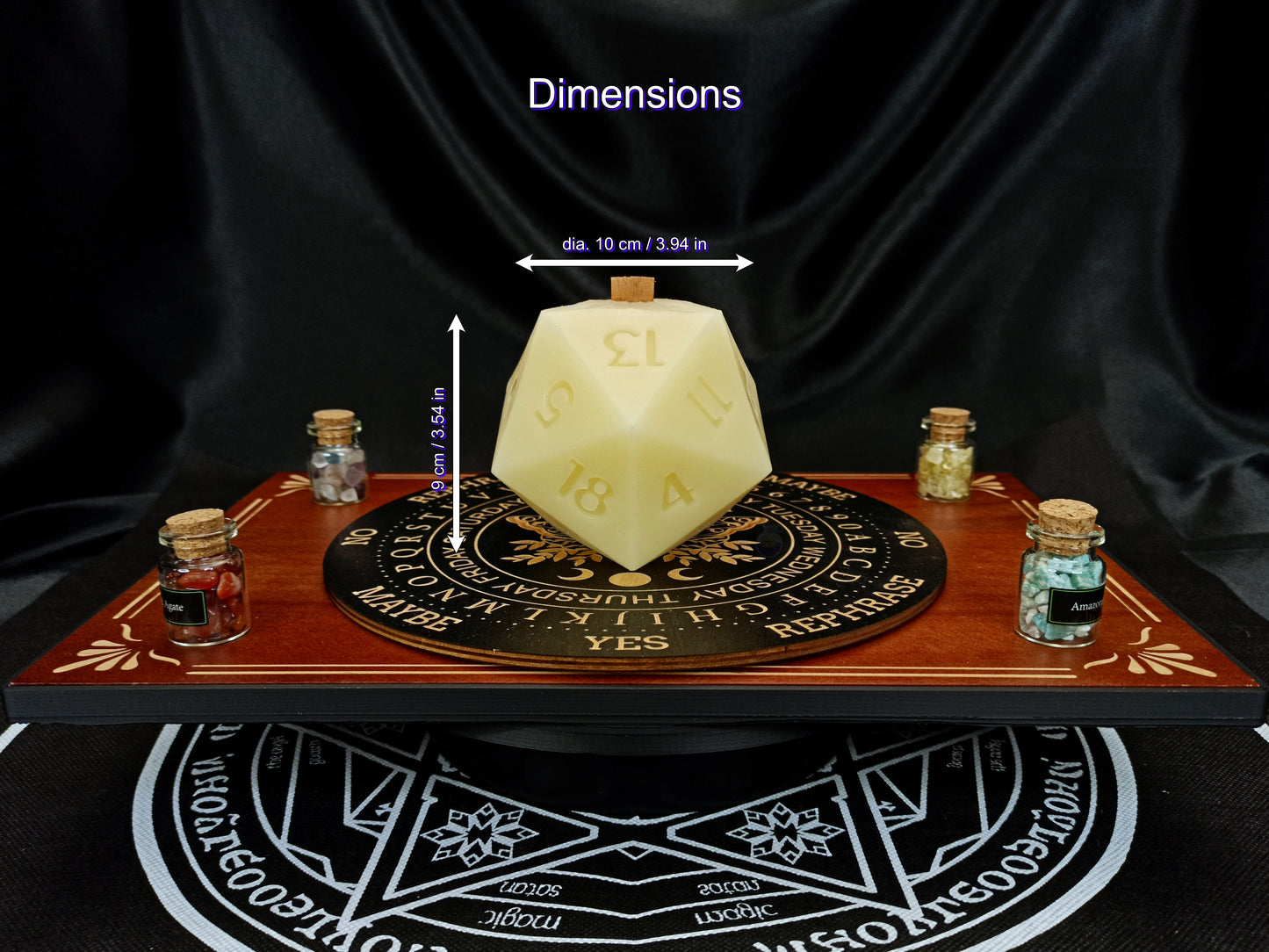 D20 dice candle dimensions, 10.2 x 10.2 x 9.7 cm